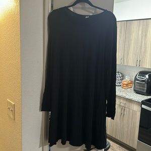 Old Navy Long Sleeved Black Dress